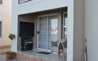 Bachelor apartment in Erasmus Park