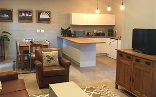 1.5 Bedroom Garden Cottage in Waterkloof