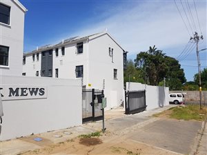 3 Bed Townhouse in Wynberg Upper