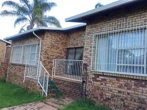 3 Bed Townhouse in La Montagne
