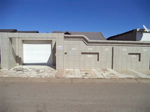 4 Bed House in Zola