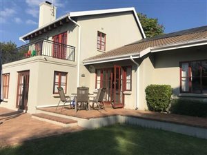 5 Bed Garden Cottage in Sunninghill