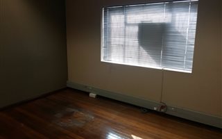 375 m² Office Space in Korsten