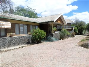 6 Bed House in Oudtshoorn