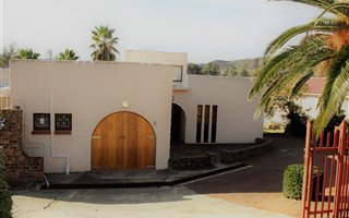 3 Bedroom House in Uniondale