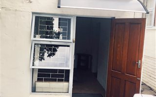 1 Bedroom Garden Cottage in Hoheizen