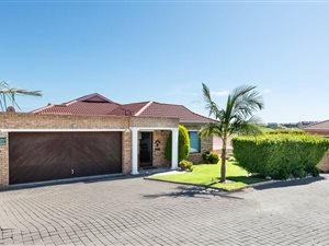3 Bed Townhouse in Rooirivierrif
