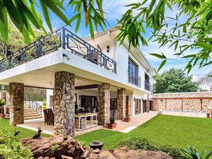 5 Bed House in Westcliff