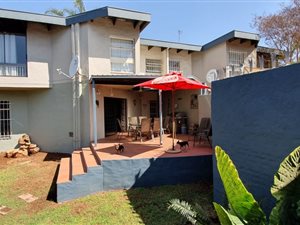 3 Bed Duplex in Waterkloof Glen