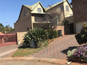 3 Bed House in Hennopspark