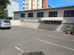114 m² Commercial space in Amanzimtoti