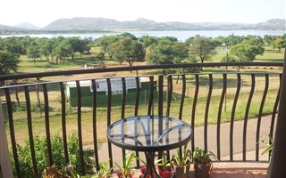 2 Bedroom Flat in Hartbeespoort Dam