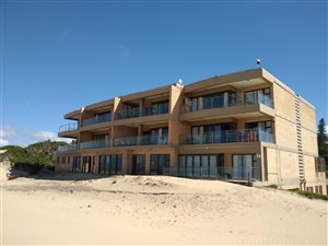 3 Bed Apartment in Paradise Beach