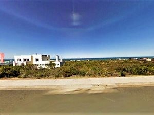 225 m² Land available in Bettys Bay