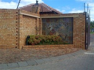 3 Bed Townhouse in Pomona