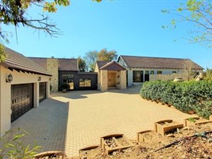 5 Bed House in Mooikloof Heights