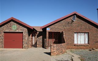 3 Bedroom House in South Ridge