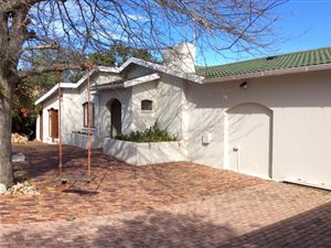 3 Bedroom House in Upper Robberg