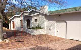 3 Bedroom House in Upper Robberg