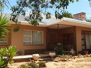 4 Bed House in Oudtshoorn
