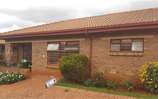 1 Bedroom Townhouse in Wilro Park