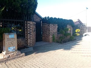 3 Bed House in Mofolo Central