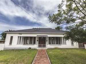 4 Bed House in Selborne