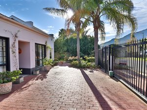 3 Bed House in Paradyskloof