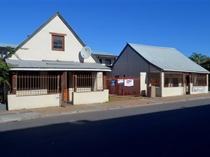 200 m² Commercial space in Knysna Central
