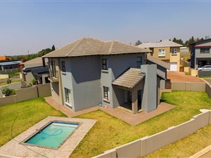 3 Bed House in Olympus