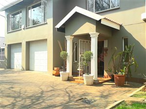 6 Bed House in General Alberts Park