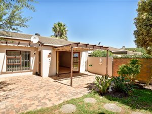 2 Bed Townhouse in De Bron