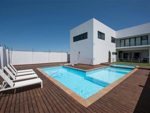 6 Bed House in Zeekoevlei
