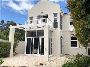 3 Bed House in Fernkloof