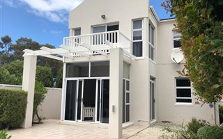 3 Bedroom House in Fernkloof