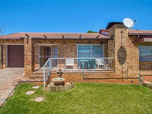 2 Bed Townhouse in Rangeview
