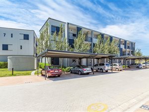 2 Bed Apartment in Somerset Lakes