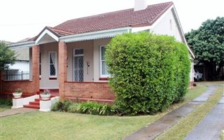 3 Bedroom House in Prestbury