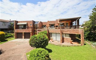 5 Bedroom House in Sedgefield