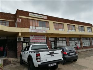 1890 m² Commercial space in Arena Park