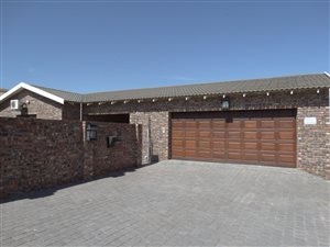 2 Bed House in Bluewater Bay