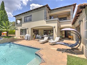 5 Bed House in Dainfern