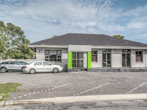 792 m² Office Space in Newton Park