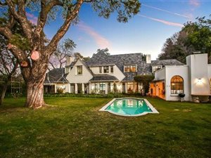 4 Bed House in Birdhaven