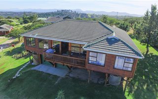 3 Bedroom House in Jeffreys Bay