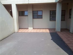 2 Bed Apartment in Grantham Park
