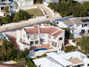 5 Bed House in Mountainside