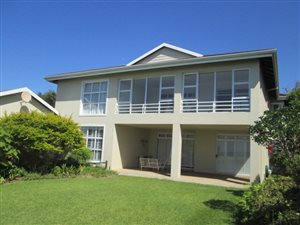 4 Bed Apartment in Southbroom