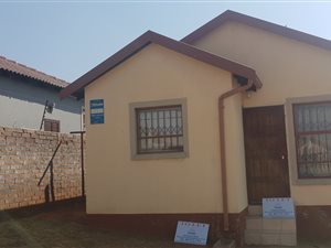 2 Bed House in Grobler Park