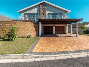 5 Bed House in Charlesville